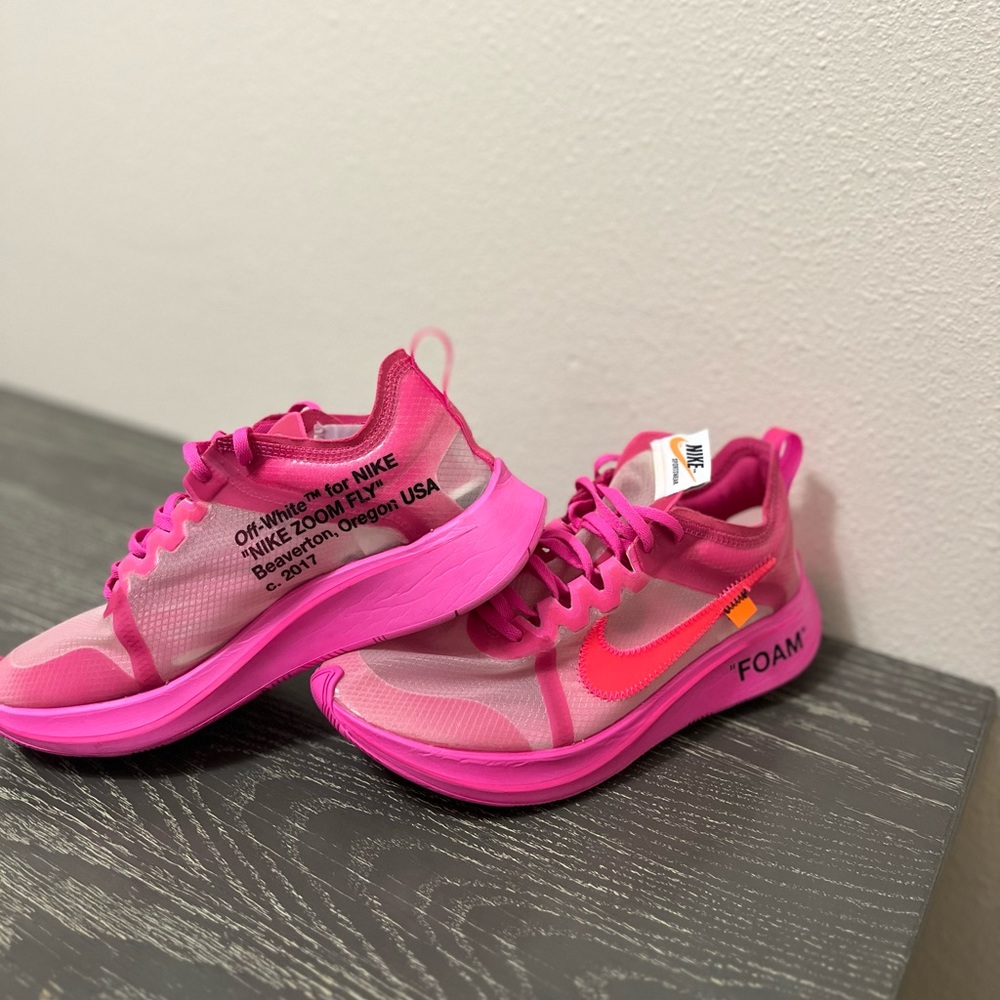 Nike Zoom Fly Off-White Pink size 8